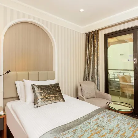 Hotel Mukarnas Pera 4*